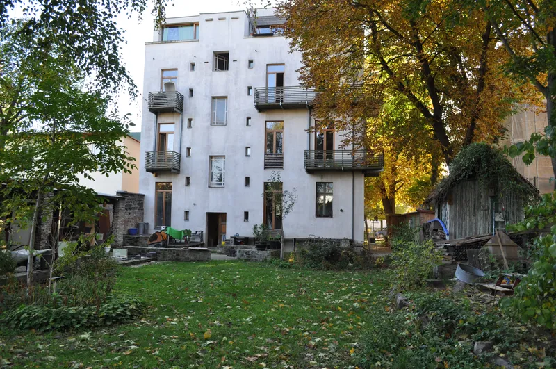 moderne 3 Zimmer Dachgeschosswohnung — photo 1